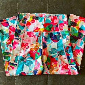 ZYIA - Floral Zipper Pocket Light n Tight Hi-Rise Capri 20”